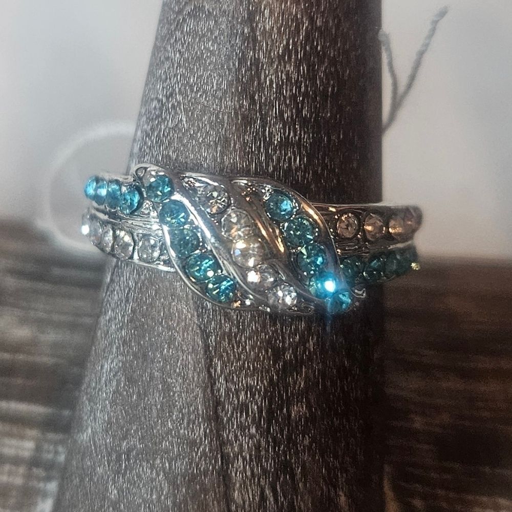 Cubic Zirconia Aqua Blue And Clear Knot Ring Silver Tone Sz 7 NWT